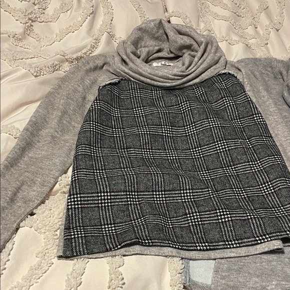 THML Soft Gray Sweater Collection - Picture 5 of 7